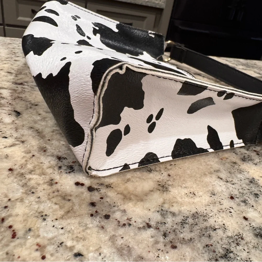 Stylish Black and White Women's Bag faux leather 9x6in
